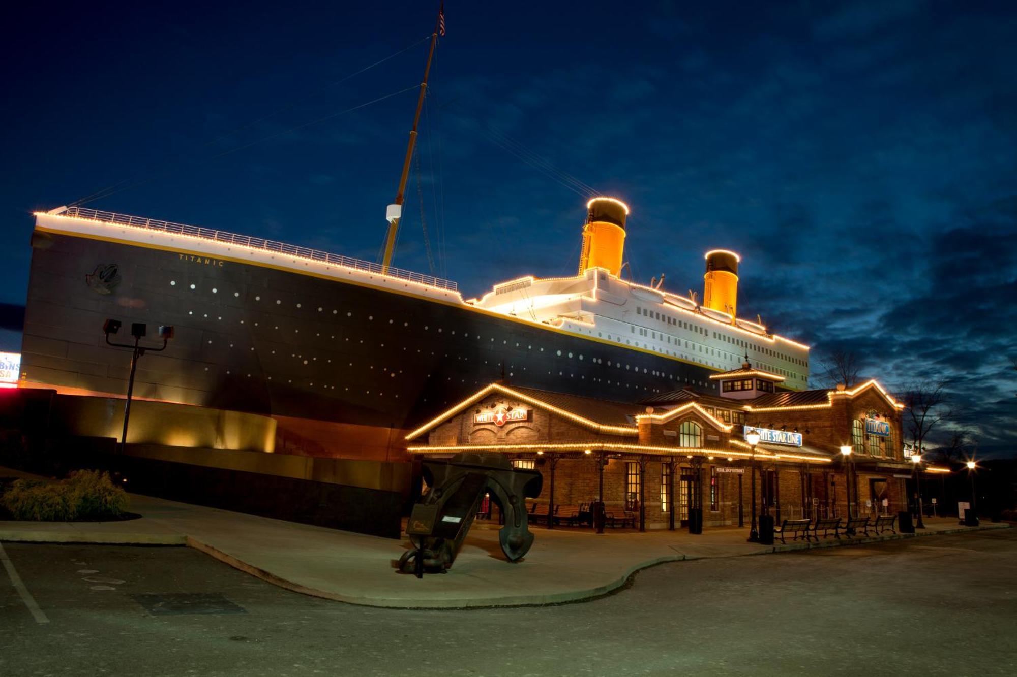 Majestic Splash- 8 Bedroom, Indoor Pool, Hot Tub, 1089 Free Tickets Each Paid Day, Dollywood Sevierville Εξωτερικό φωτογραφία